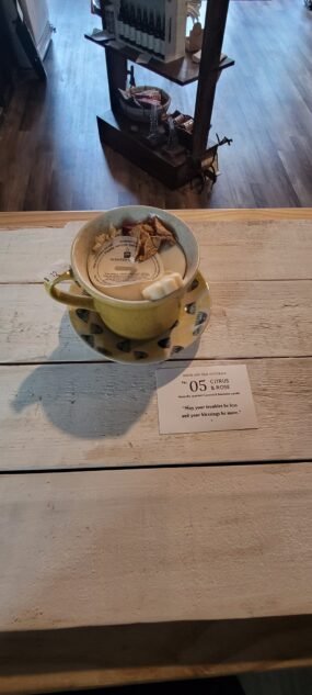 No. 5 Citrus & Rose Positivitea Candle