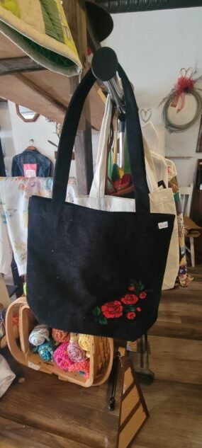 Roses corduroy tote bag