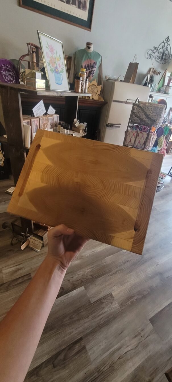 oval shaping wood cutting board