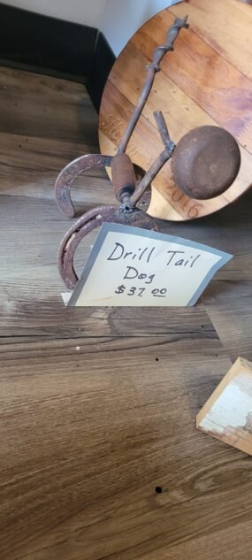 drill tail dog